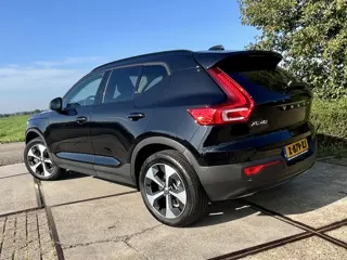 Foto 16 van Volvo XC40 2.0 B4 Plus Dark (bj 2024, automaat)