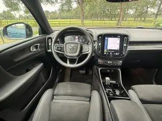 Foto 12 van Volvo XC40 1.5 T5 Plug-in hybrid Plus Dark