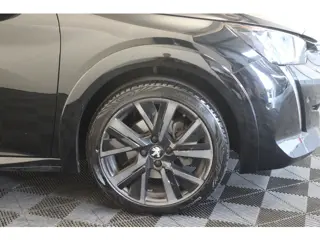 Foto 11 van Peugeot 208 1.2 PureTech GT |Camera|Navi| (bj 2021)