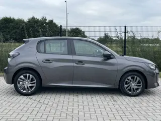 Foto 16 van Peugeot 208 1.2 PureTech Active Pack | CarPlay | PDC | Cruise control |