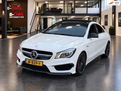 Mercedes-Benz CLA-klasse AMG 45 4MATIC Kuipstoel|Pano|Xenon|Stoelvw|Camera|
