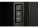 Foto 30 van Peugeot 208 1.2 Hybrid 145 e-DCS6 GT |Stoelverw.|Massage|