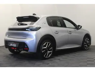 Foto 11 van Peugeot 208 1.2 Hybrid 145 e-DCS6 GT |Stoelverw.|Massage|