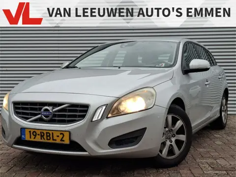 Volvo V60 1.6 T3 Kinetic | Nieuw Binnen! | Trekhaak | Clima | Cruise