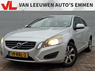 Volvo V60 1.6 T3 Kinetic | Nieuw Binnen! | Trekhaak | Clima | Cruise