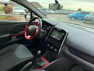 Foto 15 van Renault Clio 0.9 TCe Dynamique | Navi + Cruise + Airco Nu € 3.975,-!!!