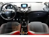 Foto 30 van Ford Fiesta 1.0 EcoBoost Red/Black Edition | CRUISE | PDC | NAP | AIRCO | APK