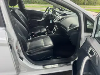 Foto 18 van Ford Fiesta 1.25 Titanium Leer Climate 1e eigen. (bj 2012)