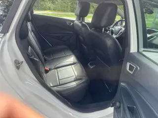 Foto 13 van Ford Fiesta 1.25 Titanium Leer Climate 1e eigen. (bj 2012)