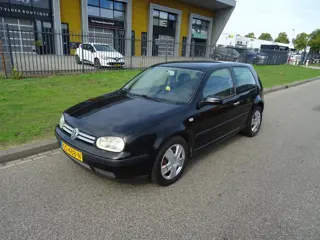 Foto 19 van Volkswagen Golf 1.4-16V