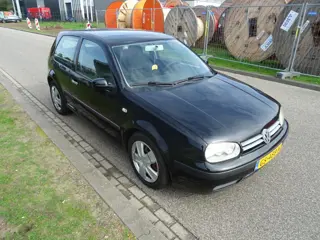 Foto 13 van Volkswagen Golf 1.4-16V