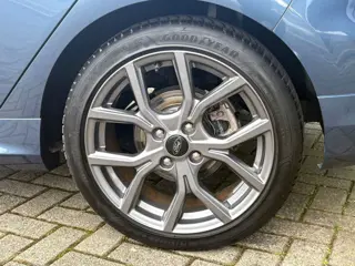 Foto 13 van Ford Fiesta 1.0 EcoBoost Hybrid ST-Line X 125pk Automaat / Stoel-Stuurverwarming / Navigatie