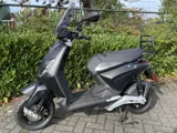 Foto 30 van Piaggio One 45 km Elektrische Scooter DEMO BETAAL met in3