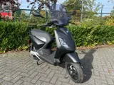Foto 25 van Piaggio One 45 km Elektrische Scooter DEMO BETAAL met in3