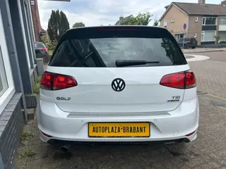 Foto 15 van Volkswagen Golf 1.2 TSI R-LINE / CLIMAT / PANODAK /PDC / STOELVW