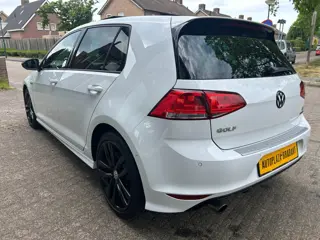 Foto 13 van Volkswagen Golf 1.2 TSI R-LINE / CLIMAT / PANODAK /PDC / STOELVW