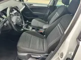 Foto 30 van Volkswagen Golf 1.2 TSI R-LINE / CLIMAT / PANODAK /PDC / STOELVW
