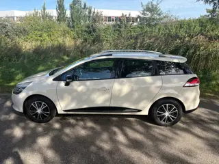 Foto 18 van Renault Clio Estate 1.2 Dynamique Airco Pdc Achter Cruise Navi Automaat Mist Lampen Voor