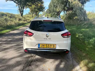 Foto 16 van Renault Clio Estate 1.2 Dynamique Airco Pdc Achter Cruise Navi Automaat Mist Lampen Voor