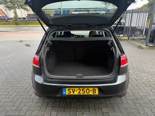Foto 14 van Volkswagen Golf 1.4 TSI Connected Series