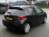 Foto 27 van Peugeot 208 1.2 PureTech Urban Soul | nieuwe Distributie.