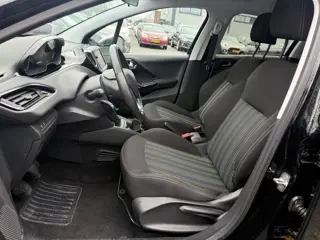 Foto 12 van Peugeot 208 1.2 PureTech Urban Soul | nieuwe Distributie.
