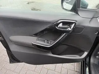 Foto 11 van Peugeot 208 1.2 PureTech Urban Soul | nieuwe Distributie.