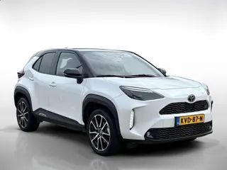 Foto 16 van Toyota Yaris Cross 1.5 Hybrid GR Sport | Pano dak | HUD | Achteruitrij camera | Parkeersensoren |