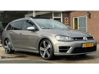 Foto 19 van Volkswagen Golf Variant R 2.0 / PANO / LEER / ACC / DYN AUDIO