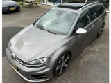 Foto 22 van Volkswagen Golf Variant R 2.0 / PANO / LEER / ACC / DYN AUDIO