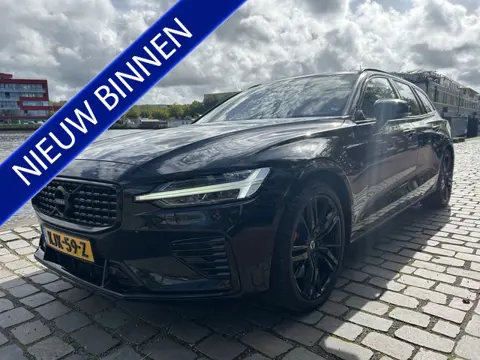 Volvo V60 2.0 T8 Twin Engine AWD R-Design Black Edition 390 PK als nieuw