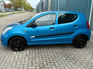 Foto 11 van Suzuki Alto 1.0 Comfort Airco Dealer onderhouden