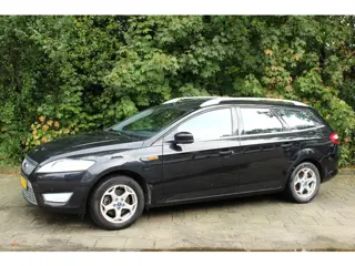 Ford Mondeo Wagon APK nieuw leer trekhaak vele opties!! 2.0-16V Limited