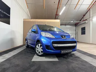 Foto 12 van Peugeot 107 1.0-12V Urban Move|Airco|NW Koppeling|NAP