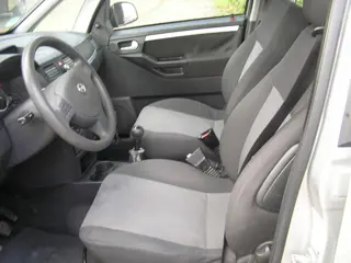 Foto 18 van Opel Meriva 1.4-16V Enjoy 205 d km nap pas airco nieuwe apk