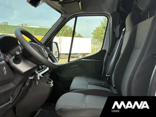 Foto 13 van Renault Master T35 2.3 dCi 135 L2H2 Airco Bluetooth Sensoren Radio