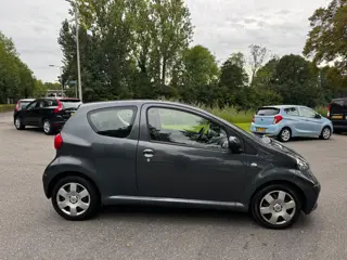 Foto 18 van Toyota Aygo 1.0-12V +|AIRCO|ELEKRAMEN|STUURBEKR|APK27-09-2027|INRUILKOOPIE