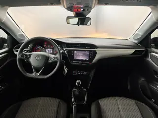 Foto 19 van Opel Corsa 1.2 Level 2 | Parkeersensoren achter | Achteruitrijcamera | Cruise Control | Airco | Appl