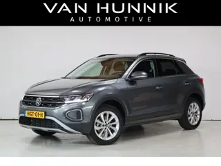 Volkswagen T-Roc 1.5 TSI Life Edition | Acc | Camera | Trekhaak | 1e Eigenaar