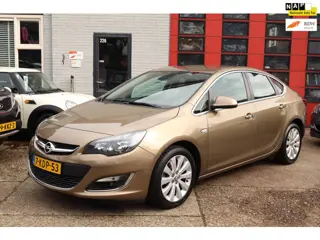 Opel Astra 1.4 Turbo Cosmo , 85.000 Km Nap .