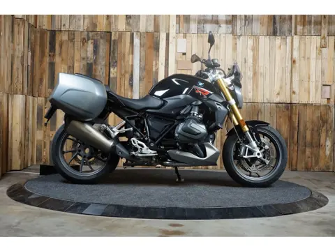 BMW R1250R Een schitterende R1250R (bj 2020)