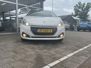 Foto 15 van Peugeot 208 1.0 PureTech Access /5 drs/Cruise/Airco/Onderhouds hist.