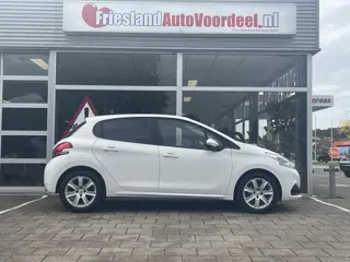 Foto 20 van Peugeot 208 1.0 PureTech Access /5 drs/Cruise/Airco/Onderhouds hist.