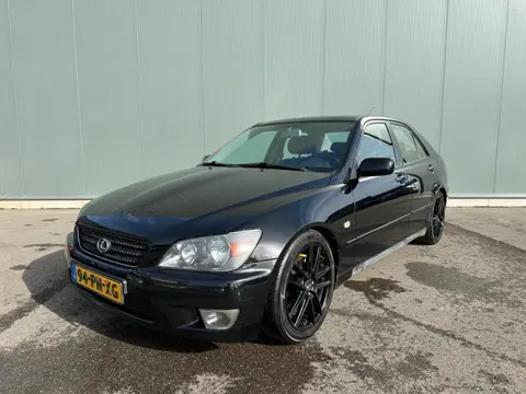Lexus IS 200 Business LEDER | AIRCO | CRUISE ! (bj 2004)