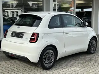Foto 16 van Fiat 500 Urban 42 kWh | 322 WLTP Range | Cruise Control | Apple Carplay/Android Auto | Lichtmetalen