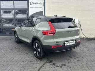Foto 15 van Volvo XC40 Recharge Twin Plus 82 kWh | Adaptieve cruise | Blis | Sage Green | Alcantara/Leder |