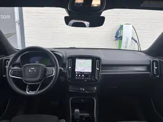 Foto 11 van Volvo XC40 Recharge Twin Plus 82 kWh | Adaptieve cruise | Blis | Sage Green | Alcantara/Leder |