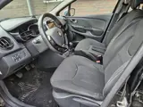 Foto 25 van Renault Clio Estate 0.9 TCe Expression (bj 2013)