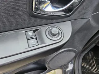 Foto 14 van Renault Clio Estate 0.9 TCe Expression (bj 2013)