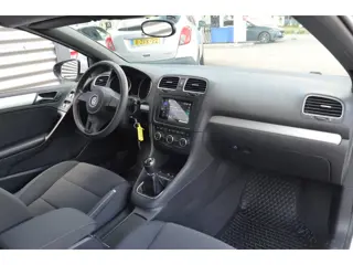 Foto 11 van Volkswagen Golf Cabriolet 1.2 TSI BlueMotion|STOELVERW.|CARPLAY-NAVI|BLUETOOTH|ONDERH.BOEKJES|SENSOR
